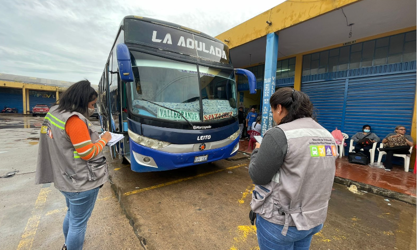 control al transporte en Santa Cruz