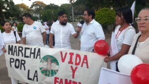 15.05.2023 Marcha Vida y Familia Scz entrevista Jeremías Méndez 4