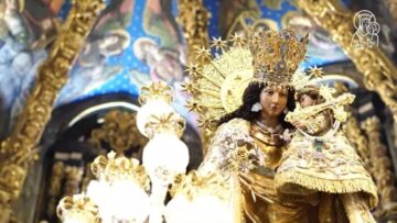 La Virgen de los Desamparados recorrió calles de Valencia