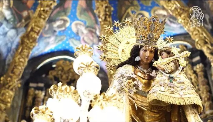 La Virgen de los Desamparados recorrió calles de Valencia