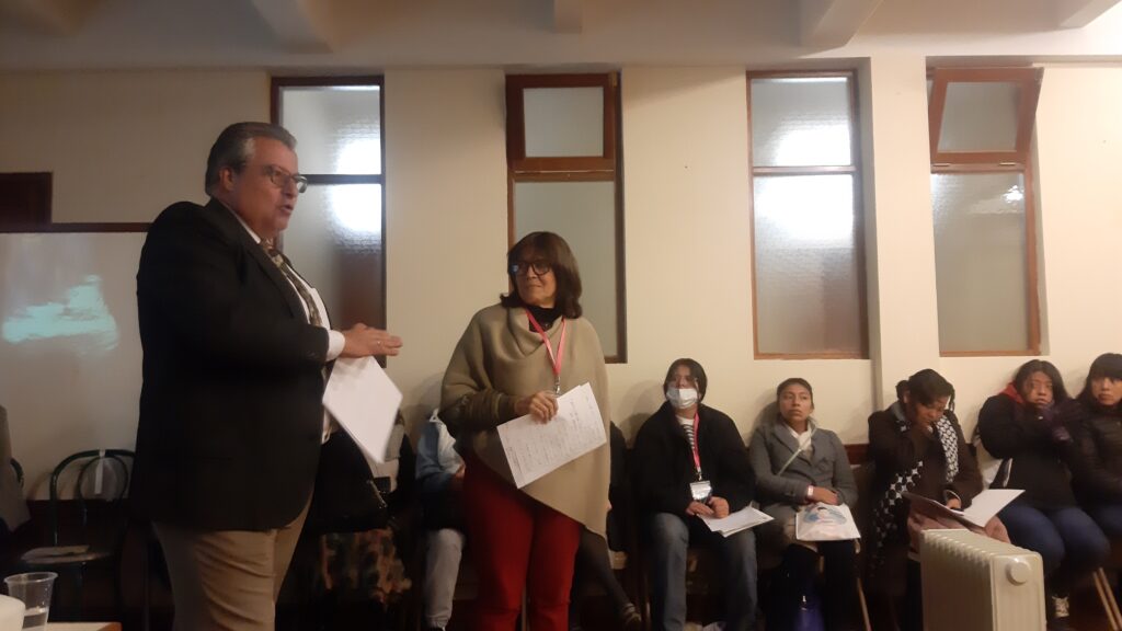 Charla "Marcha por la vida: acciones a favor de la vida y la familia", por la lic. María Puchulú, en el II Encuentro por la Vida organizado por el CAM Bolivia en La Paz. Intervención del sr. Diego Cisneros, parte 3.