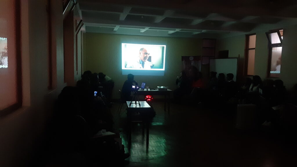 Charla "CAM Móvil en Argentina", por la lic. Celia Remersaro, en el II Encuentro por la Vida organizado por el CAM Bolivia en La Paz. Video sobre el aborto.