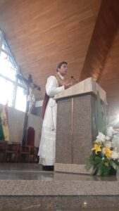 Misa tridentina en Bolivia. Catedral Castrense de La Paz. Homilía del padre João Silveira.