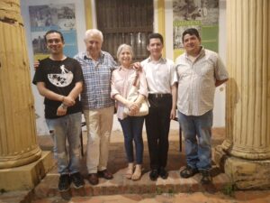 Foto: Gilberto Rueda, Marcelo Villegas, Edith Villegas, Kevin Peredo y Juan Pablo Soto. El equipo que hizo posible la publicación de la obra reunida de Joel Villegas Rojas.