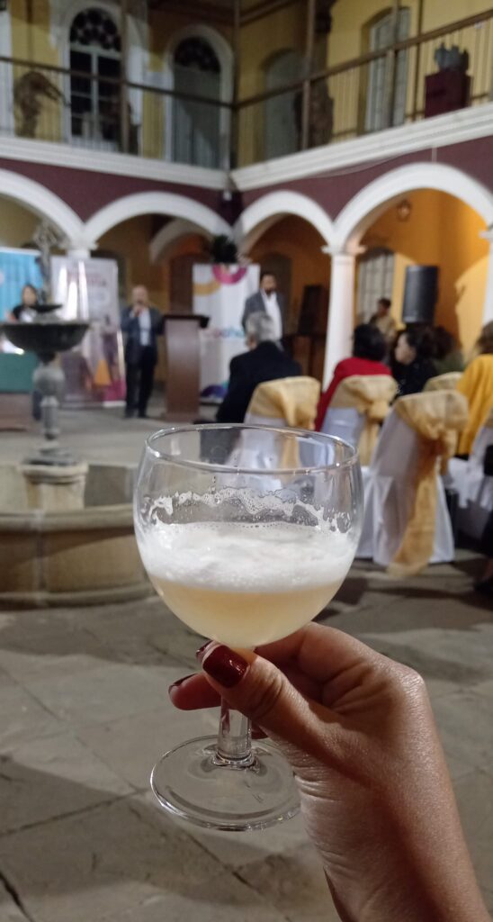 Pisco de honor, brindis por Capitán Perú en Cochabamba. Foto: Ivani López, Revista Actívate.
