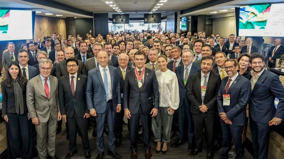 El encuentro fue con alrededor de 300 empresarios bolivianos y brasileños en la sede de la Federación de Industrias del Estado de Sao Paulo (FIESP)
