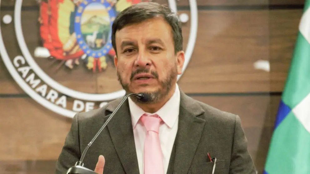 De acuerdo con el ministro de Hidrocarburos, Mauricio Medinaceli, el Gobierno perfila una normativa para reactivar la producción, atraer inversión y redefinir el rol del Estado, en paralelo a una apertura del mercado eléctrico que apunta a mayor eficiencia y generación de divisas.
