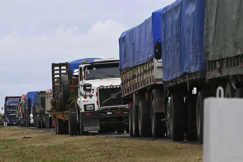 Según los industriales, la situación afecta directamente a sectores como la industria, el comercio, el transporte y las exportaciones. (Foto referencial)