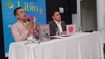 Henry Ríos presenta “Dichos y hechos del gral. García Meza”. Foto: Aarón Mariscal.