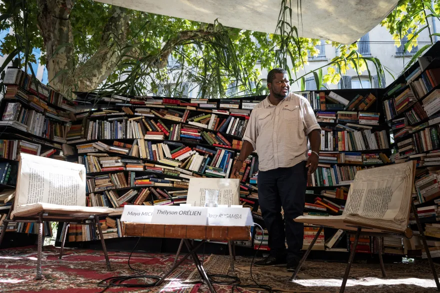 El escritor haitiano-canadiense Thélyson Orélien ha sido acusado de haber utilizado inteligencia artificial para escribir su novela «C’était ça ou mourir». Afp Or Licensors